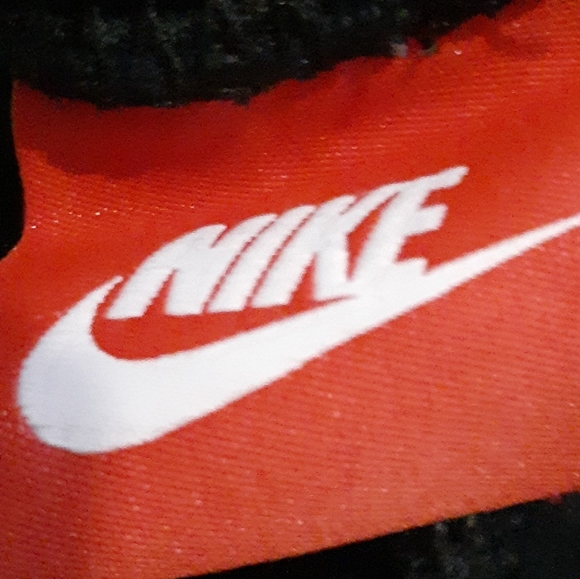Nike Joggers Black (Like New) - Picture 11 of 16